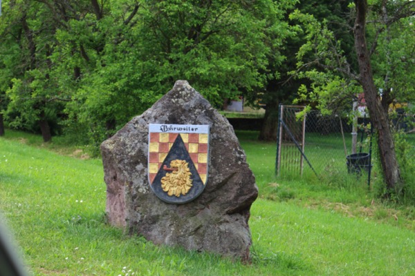 Wappenstein in Bärweiler. Foto: Simone Mager