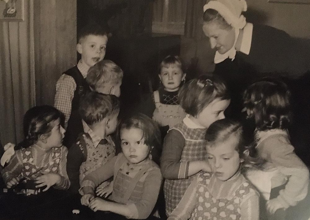 1957 Kindergarten 1 Kindergartengruppe in Meisenheim 1957. Foto: Renate Glichen