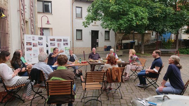 Julia Klöckner zu Besuch im Dorfladen in Odernheim. Foto: Marlene Jentsch