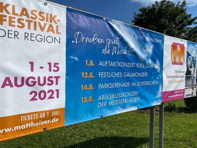 Plakate MSA. Foto: Simone Mager