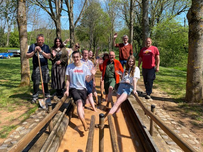 Neues Team am Barfußpfad. Foto: Simone Mager