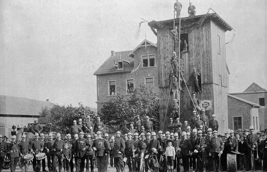 Geschenk zum 25-jährigen Jubiläum 1898: Ein Steigerturm am Obertor. Foto: Archiv Stadt Bad Sobernheim