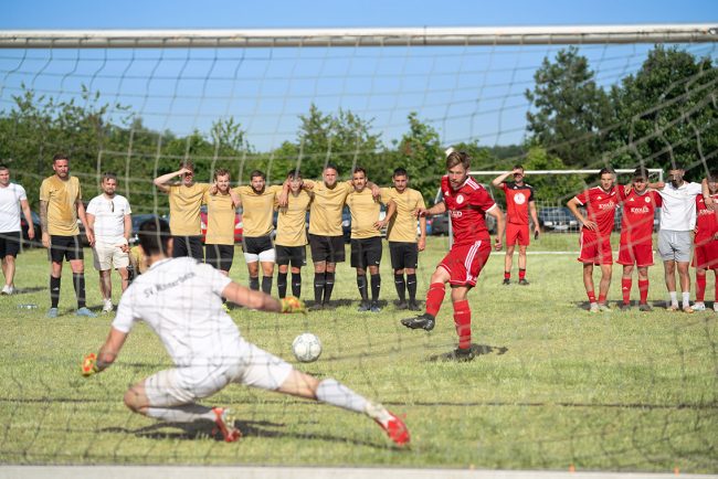 Elfmeterschießen beim Hevert Cup. Foto: Hevert Arzneimittel