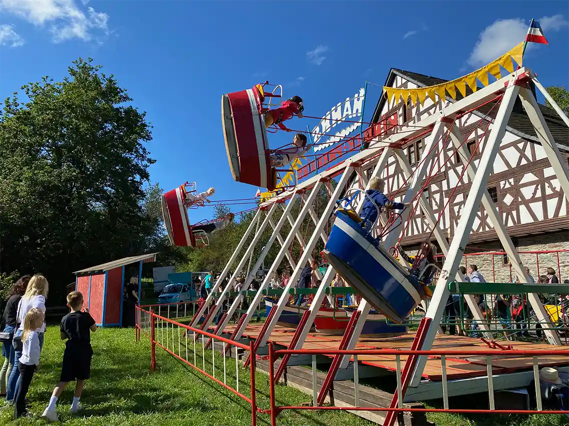 Schiffschaukel Freilichtmuseum. Foto: Simone Mager