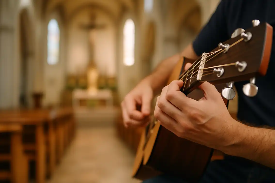 KI Bild: Hände an einer Gitarre im Vordergrund, ein Kirchenaltar verschwommen im Hintergrund
