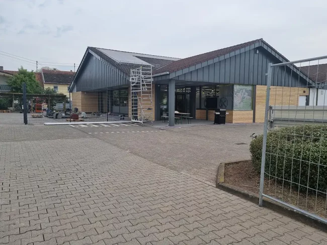 Gebäude des Raifeisen-Marktes am Johannisplatz in BAD SOBERNHEIM. Foto: Emil Kwiczorowski