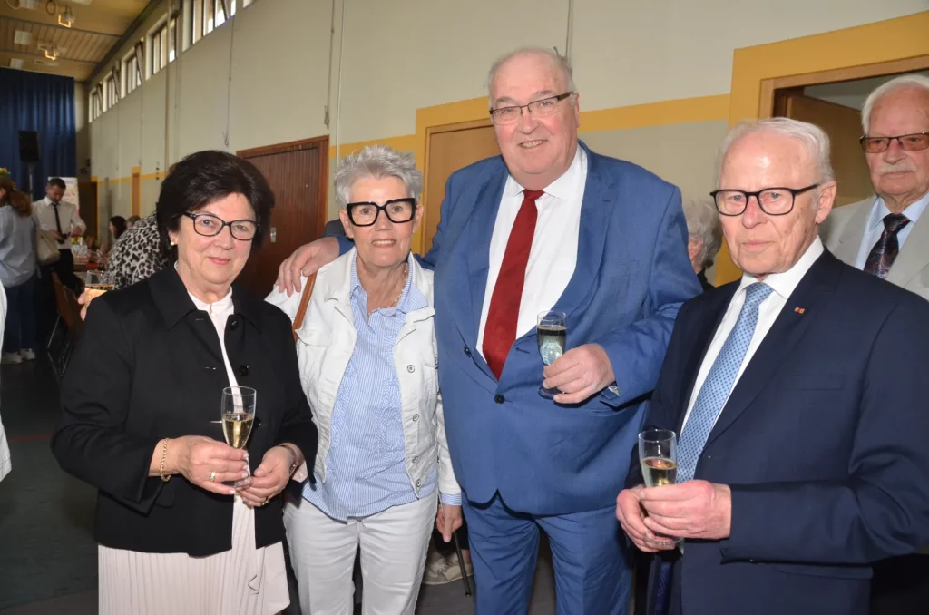 Ingrid Wirzius, Hilde und Hans-Gert Dhonaus, Herbert Wirzius (v.l.).