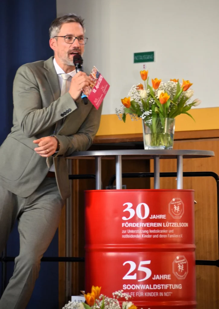 Moderator Stefan Bockelmann.